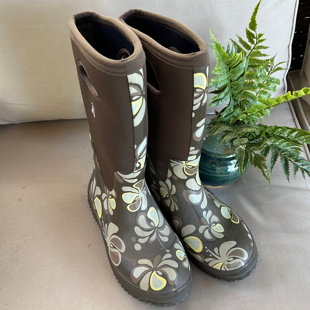 Rain boots